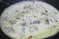 质嫩爽口的奶油蘑菇汤做法图解8)