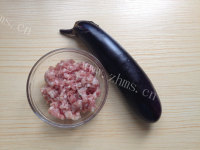 家常的蚝油蒜香茄盒做法图解1)