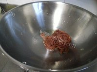 美味可口的雪里红炒肉做法图解2)