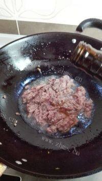 开胃香辣牛肉酱做法图解3)