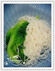 简易的干捞锅烧肉米粉做法图解2)