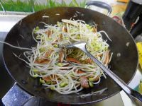 家常菜豆芽炒香干做法图解6)