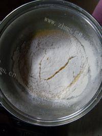 自制6寸戚风蛋糕做法图解4)