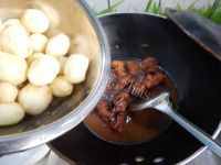 好吃的小土豆烧鸭块做法图解11)