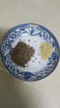 香飘十里的孜然肉片做法图解4)