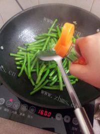 健康美食之炒豆角做法图解6)