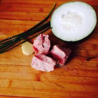 美味的冬瓜肉丸汤做法图解1)