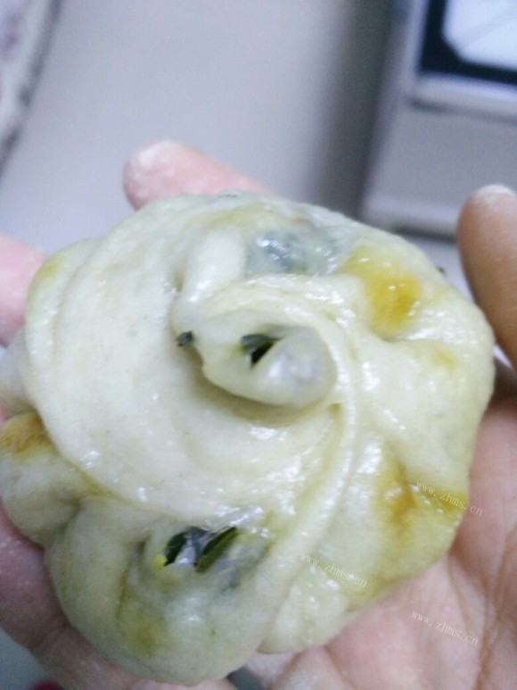 色香味俱全的鸡蛋韭菜包子