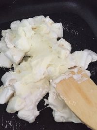 特色美食牛轧糖做法图解5)