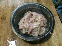春笋炒里脊肉做法图解4)