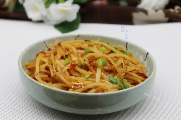 喷香的酸辣土豆丝