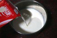 DIY自制原味酸奶做法图解2)
