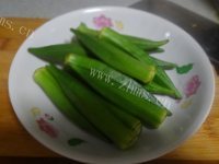 家常菜凉拌秋葵做法图解1)