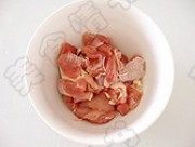 美味的栗子鸡饭做法图解1)