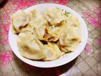 自己做的羊肉大葱水饺