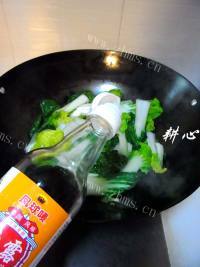 自制奶白菜鸡肉汤做法图解10)