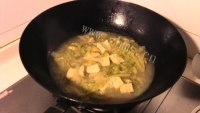 人间美味般的白菜炖冻豆腐做法图解8)