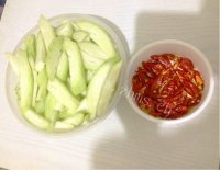 家常菜素炒丝瓜做法图解2)