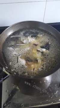 香气浓郁的鱼头豆腐汤做法图解6)