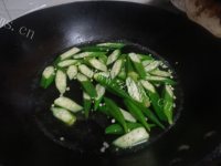 家常菜凉拌秋葵做法图解4)