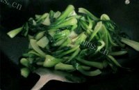 清淡的炒青菜做法图解4)