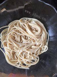 美味的热干面做法图解4)