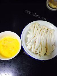 鸡蛋炒双菇做法图解2)