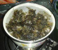 家常菜紫菜蛋花汤做法图解3)