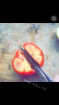 美味柠香茄汁意面做法图解5)