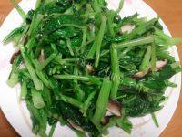 营养丰富的香菇炒青菜