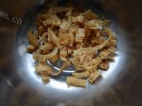 家常菜青椒炒豆皮做法图解1)