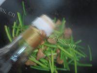 口感丰厚的蒜苗炒肉片