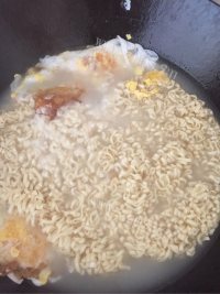 好吃的简易鸡蛋汤面做法图解7)