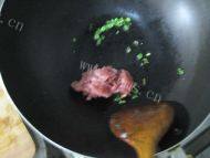 家常菜肉丝炒苦瓜做法图解5)