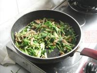 家常菜肉丝炒香芹