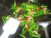 「DIY美食」蒜苔炒肉做法图解12)