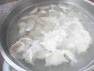 色香的荠菜饺子做法图解13)