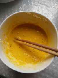 美味的香脆炸香蕉做法图解3)
