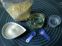 自制豆香酥糖做法图解1)
