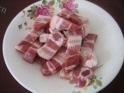 红烧肉炖豆角做法图解2)
