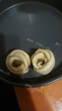 颜值高的玫瑰花面包做法图解5)