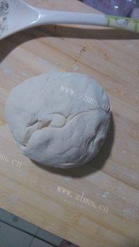 酥嫩猪肉白菜水饺做法图解2)
