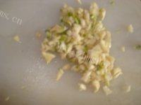 秀色可餐的蒜香油麦菜做法图解1)