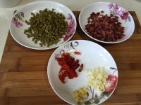 特别好吃的酸豆角炒腊里脊做法图解4)