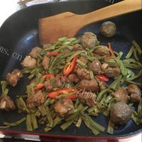 贡菜排骨做法图解5)