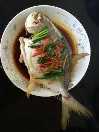 家常清蒸鲳鱼