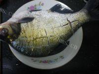 酥嫩清蒸鳊鱼做法图解1)
