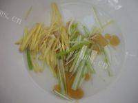 香味四溢的凉拌藕做法图解7)