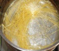 色味俱佳的肉酱意大利面做法图解5)