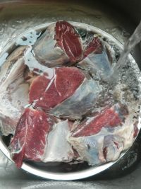 美味的五香卤牛肉做法图解2)